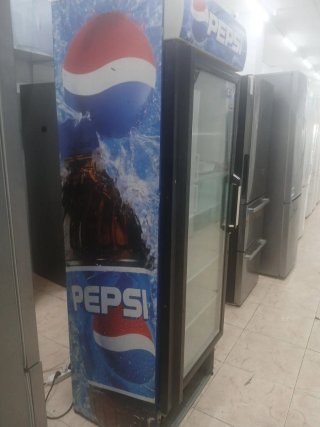 Nevera expositora Pepsi