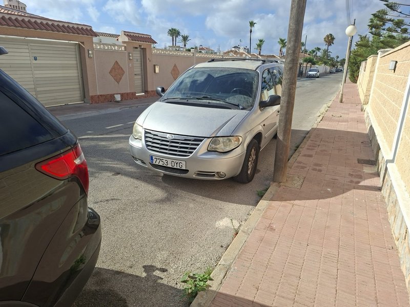 Chrysler Voyager 2006 - foto 1