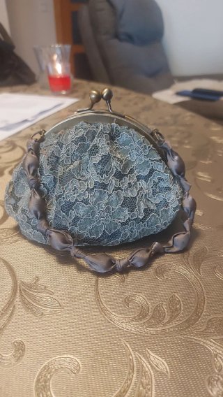 Bolso de fiesta gris encaje
