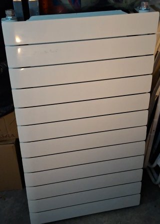 Radiador de agua blanco