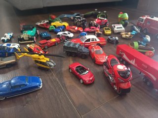 Lote coches de juguete.