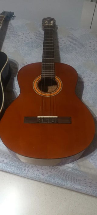 Guitarra Acústica y española