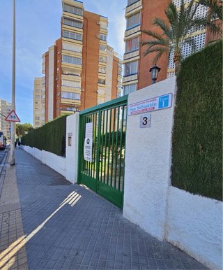 Se alquila piso vacacional en benidomr.