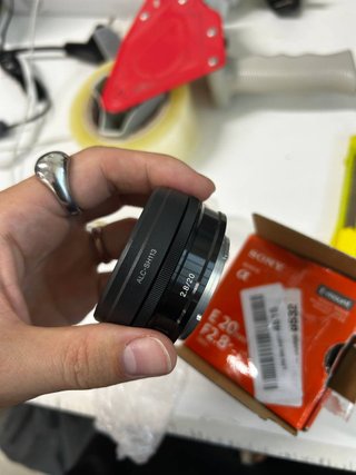 Sony FE 90mm f/2.8 Macro G OSS