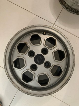 Llantas Renault 11.