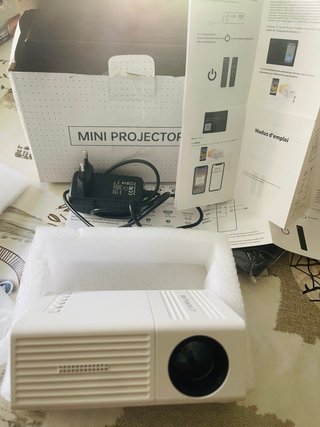 Mini proyector blanco