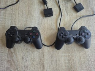 Playstation 2 Slim Nera + 2 Controller