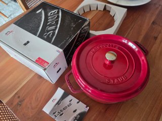 Olla Staub Cocotte Hierro Fundido 26cm Roja