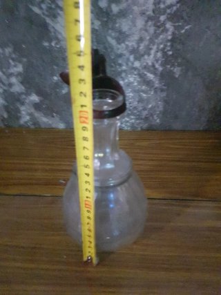 Botella antigua de bar. De agua
