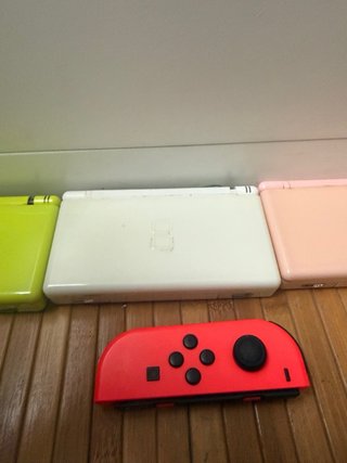 Lote Nintendo DS (3 console + 1 controller)