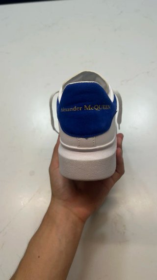Zapatos Alexander McQueen Blancos y Azules