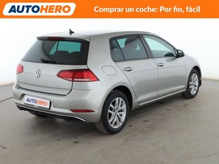 Volkswagen Golf 1.0 TSI Advance