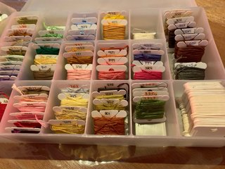 202 hilos para bordar + pack 50 bobinas