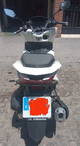 Honda PCX 125 c.c. Blanca