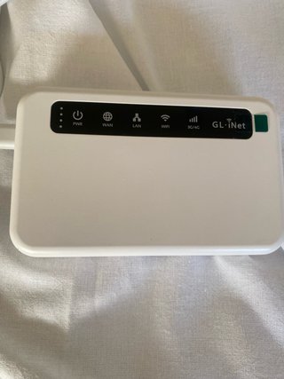 Router GL.iNet GL-XE300C4 4G LTE Portátil