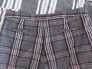 Varias camisas 6 euros cada una, pantalón 8