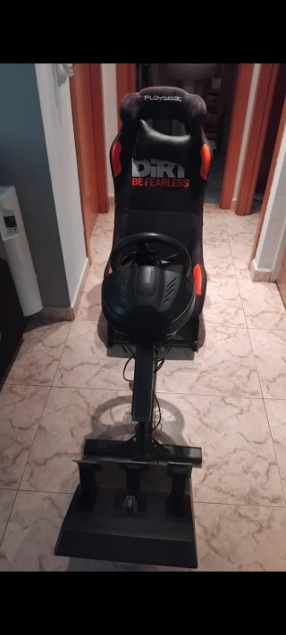 Playseat Evolution DiRT + Logitech G29