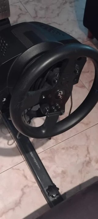 Playseat Evolution DiRT + Logitech G29