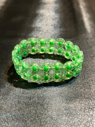 Pulsera elástica verde retro de abalorios / bisute