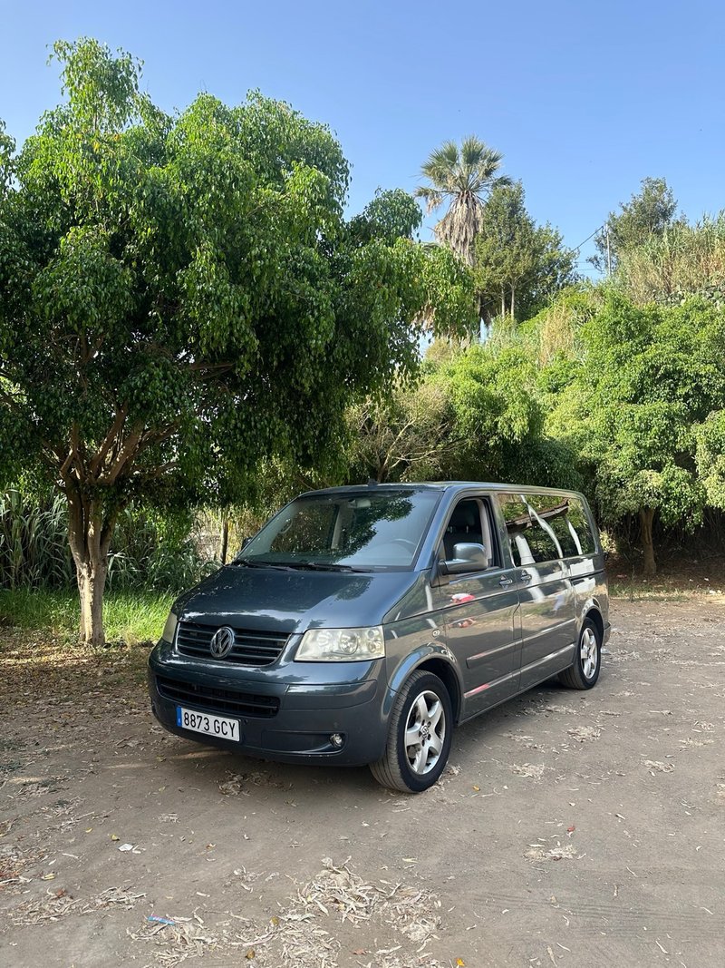 Volkswagen T5 Multivan Highline - foto 1