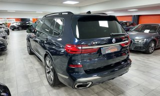 BMW X7 M50i