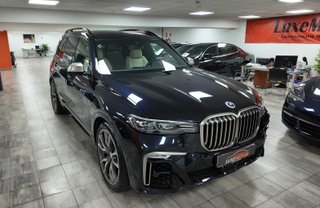 BMW X7 M50i