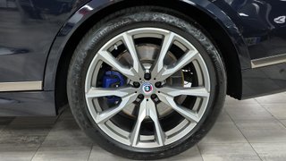 BMW X7 M50i