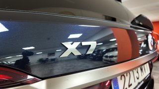 BMW X7 M50i