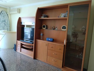 Mueble de comedor grande madera y cristal