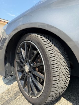 Mercedes-Benz CLA 220d AMG