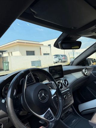 Mercedes-Benz CLA 220d AMG