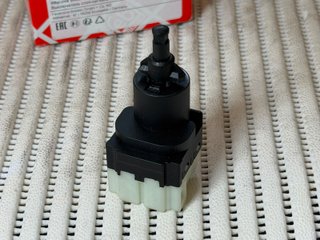 Febi Bilstein 104351 Interruptor Luz Freno
