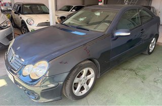 Mercedes-Benz Clase C 2004
