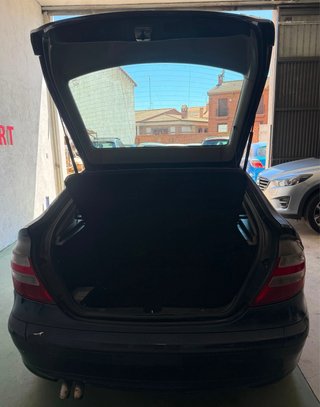 Mercedes-Benz Clase C 2004