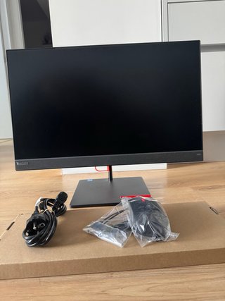 Lenovo ThinkCentre neo 50a Gen 4 AIO 24 NUEVO
