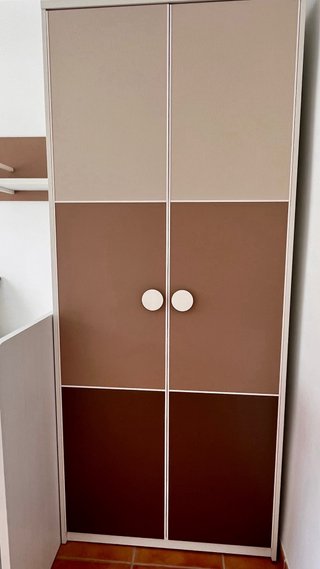 Dormitorio juvenil madera maciza impecable.
