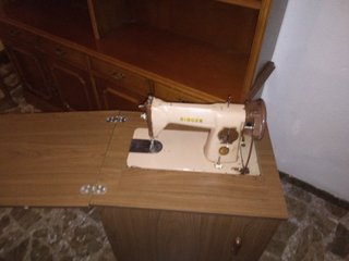 Mueble Singer para Máquina de Coser