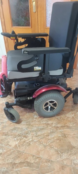 Silla para minusválidos con motor potente