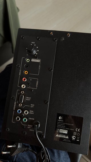 Logitech Z506 5.1 Subwoofer Altavoces