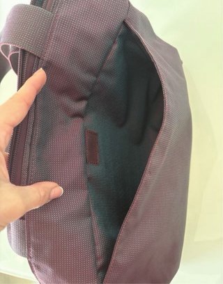 Bolso bandolera Mandarina Duck morado granate
