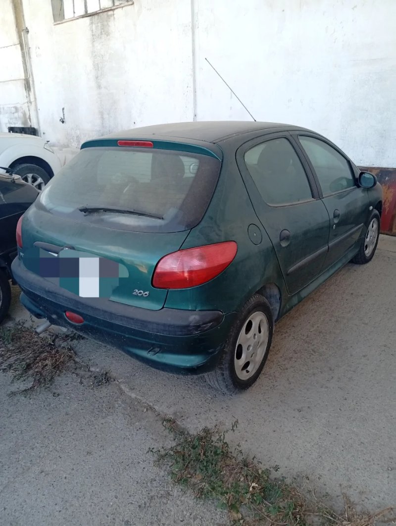 Peugeot 206 1999 - foto 1
