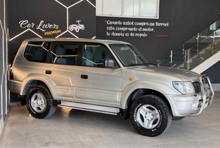 Toyota Land Cruiser ¡con 165cv y 4x4!