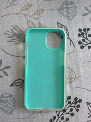 Pack 4 fundas iPhone 13