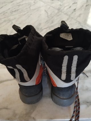Botas Bestard Canyon Negras/Naranjas