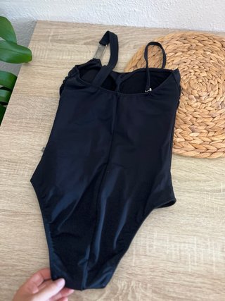 Bañador negro de una pieza