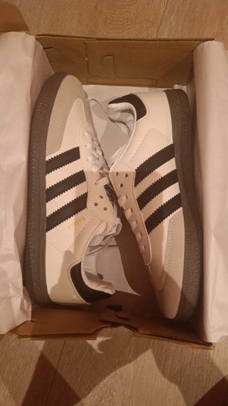 Adidas Samba Talla 40 Blancas y Negras