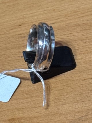Anillo hecho a mano media caña