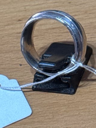 Anillo hecho a mano media caña