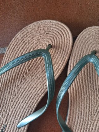 Chanclas mujer beige y verde