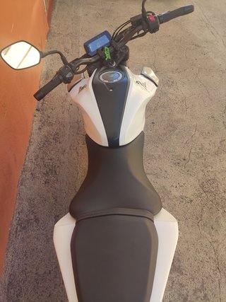 Honda CB125R